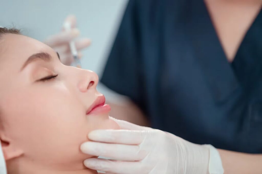 Ácido Hialurónico: De la Hidratación al Relleno Facial