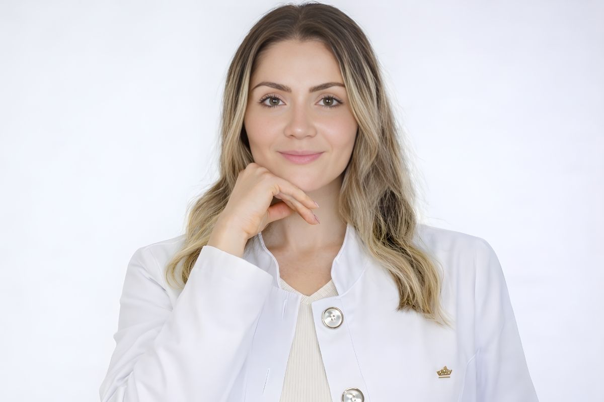 Dra. Carolina Flórez especialista en rejuvenecimiento facial y armonización orofacial